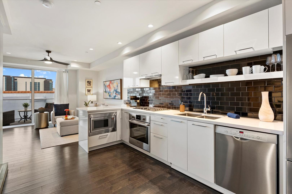 4422 N 75th Street - Photo 4
