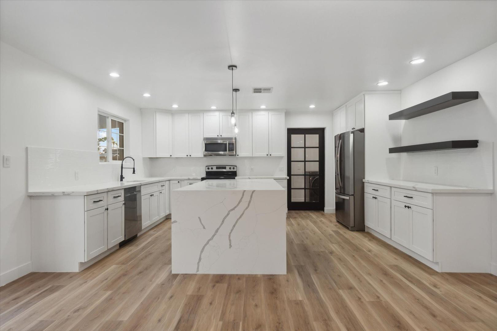 8525 E Clarendon Avenue - Photo 6