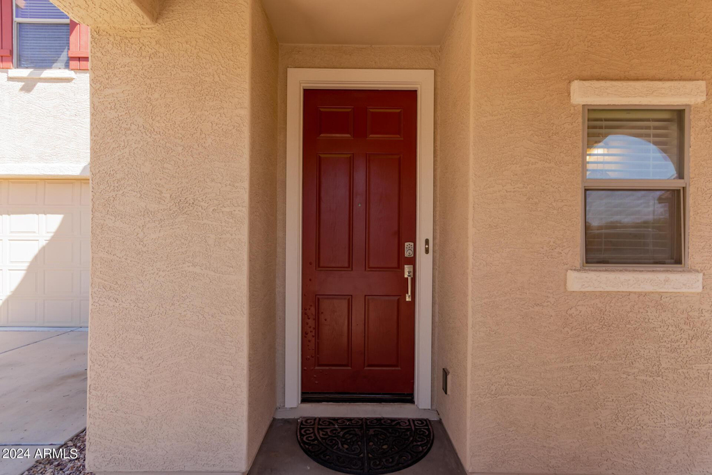 4937 N 108th Avenue - Photo 3