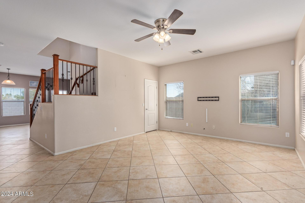 4937 N 108th Avenue - Photo 7