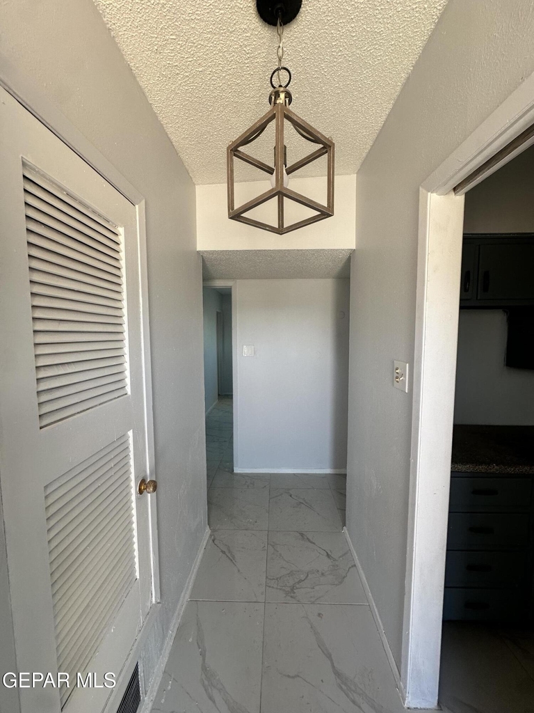 5104 Paris Avenue - Photo 1