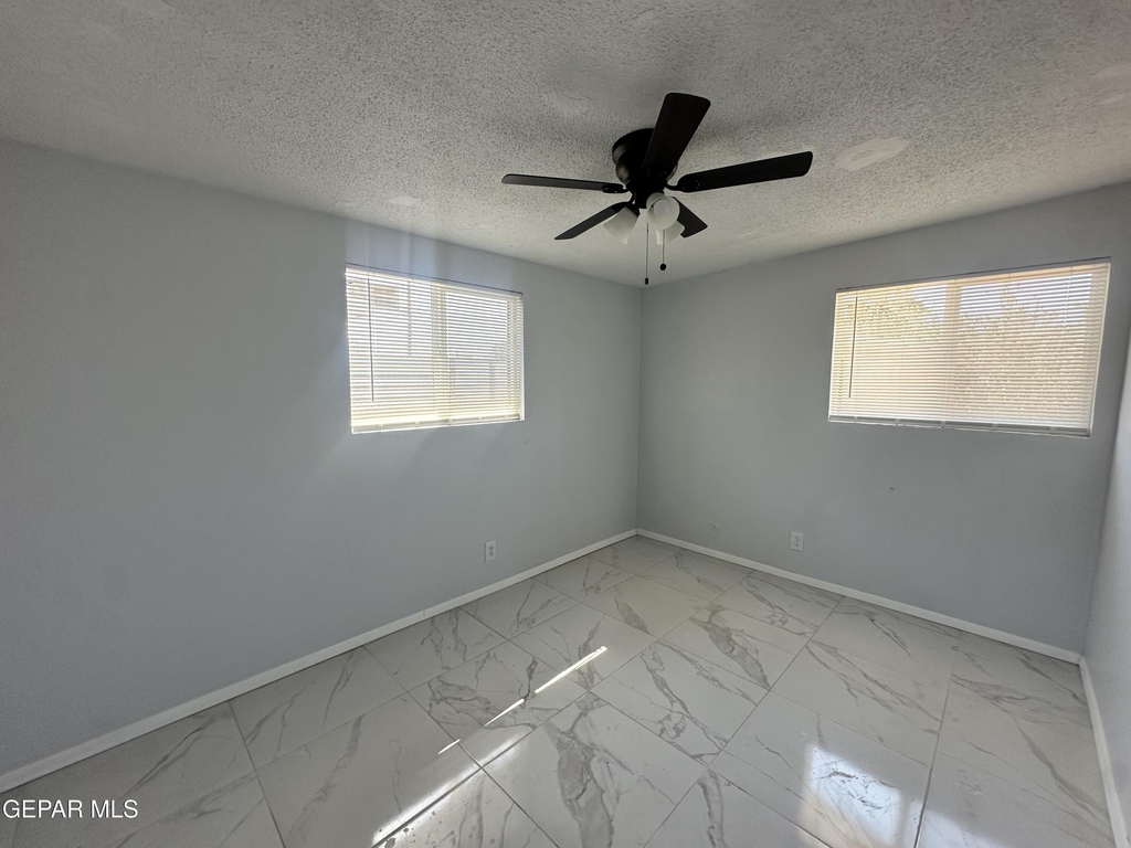 5104 Paris Avenue - Photo 10