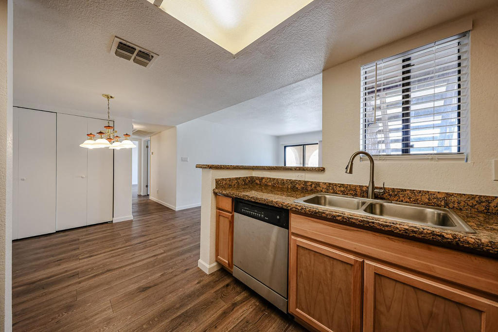 5757 W Eugie Avenue - Photo 17