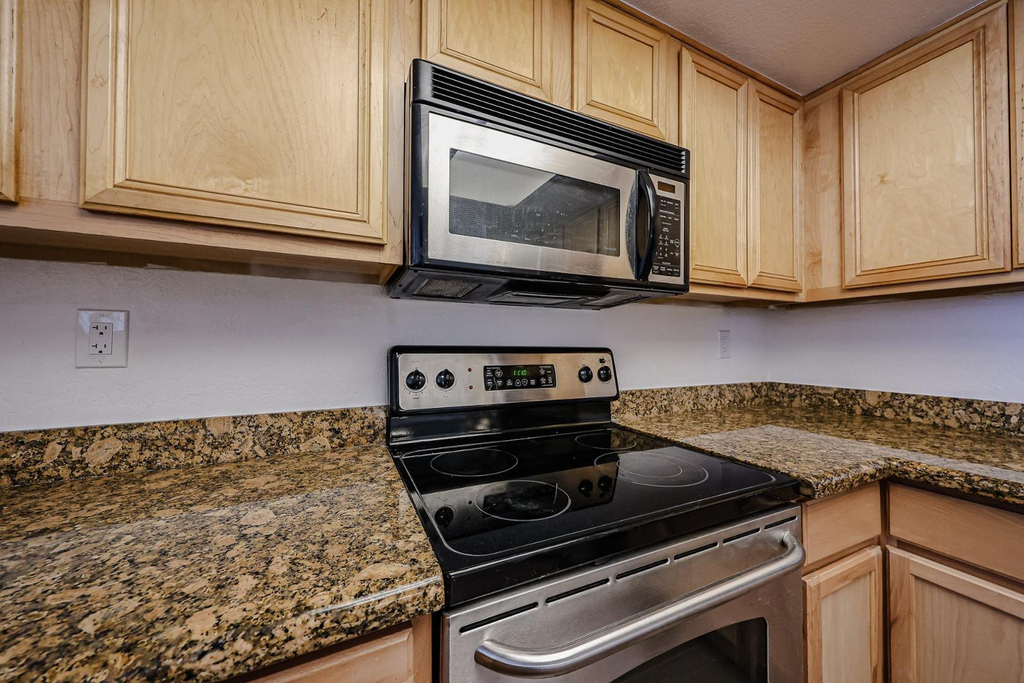 5757 W Eugie Avenue - Photo 12