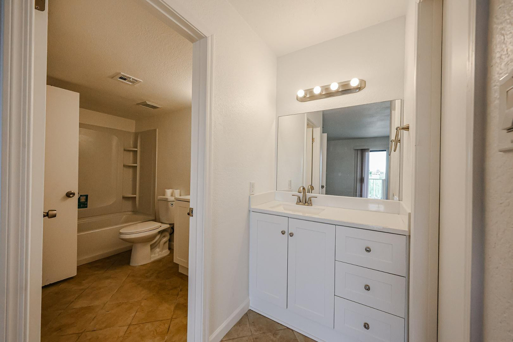 5757 W Eugie Avenue - Photo 20