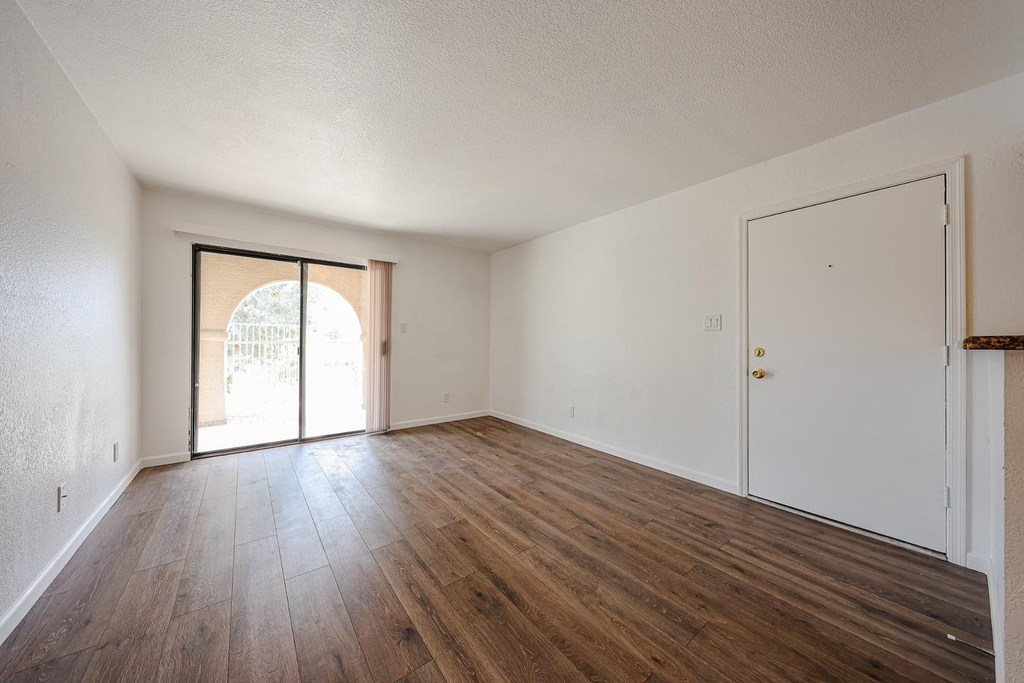 5757 W Eugie Avenue - Photo 34