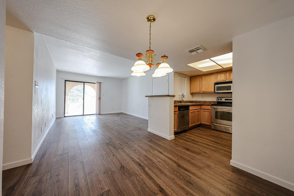 5757 W Eugie Avenue - Photo 37