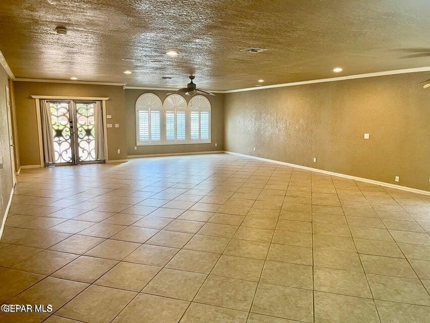 7409 Edgemere Boulevard - Photo 2