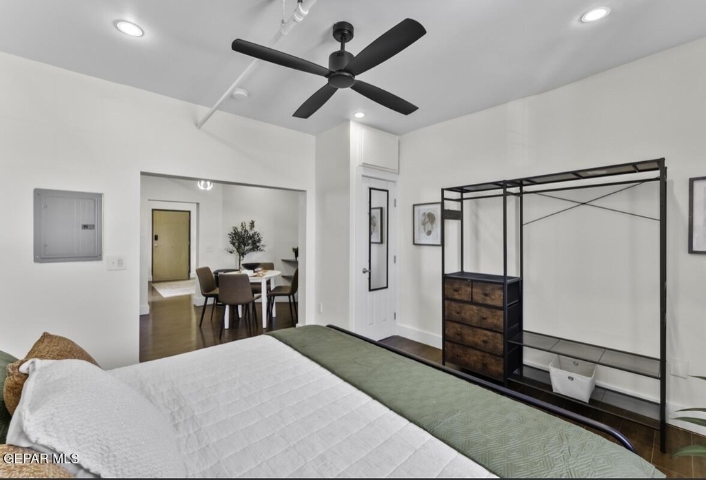 518 W San Antonio Avenue - Photo 4