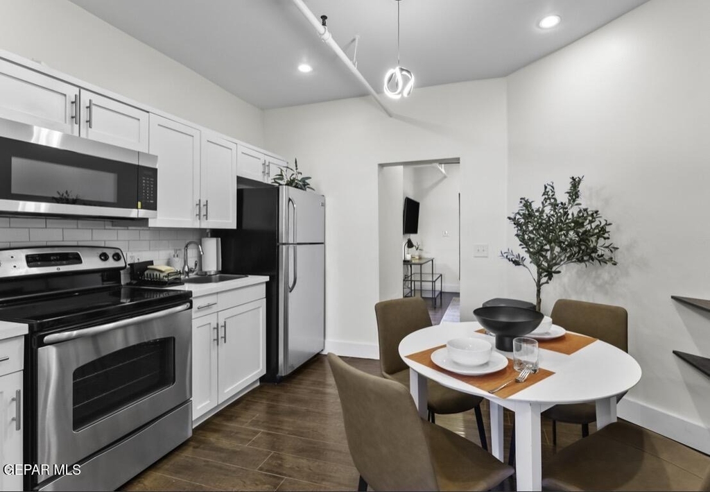 518 W San Antonio Avenue - Photo 3