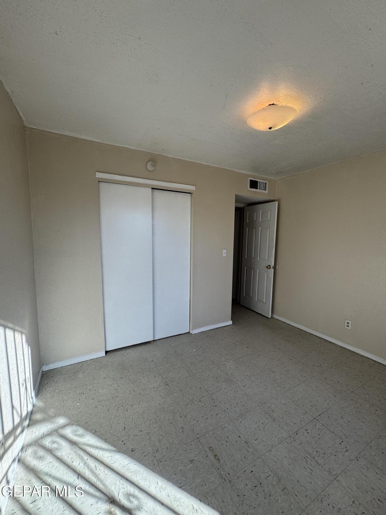 943 Montera Road - Photo 12
