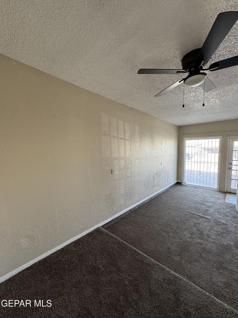943 Montera Road - Photo 6