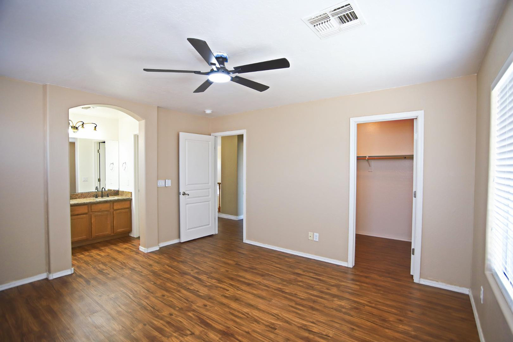 512 E Rainbow - Photo 20
