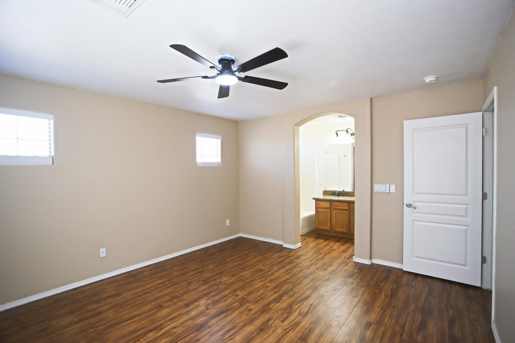 512 E Rainbow - Photo 22