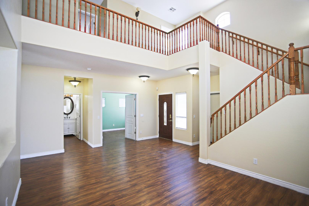 512 E Rainbow - Photo 5
