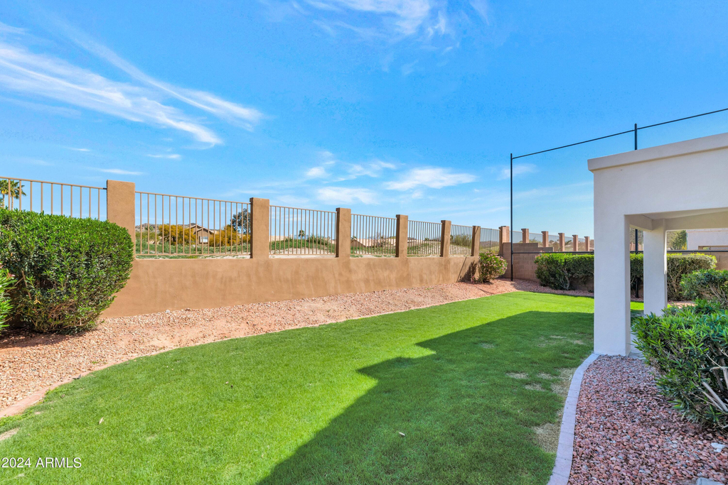 1706 E Windsong Drive - Photo 5