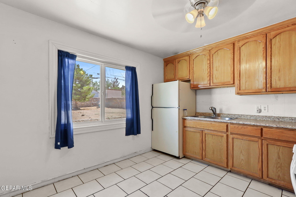 7707 Parral Drive - Photo 5