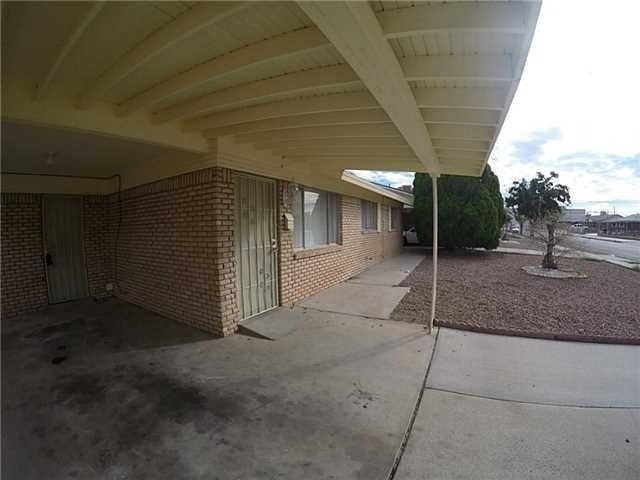 5725 Waycross Avenue - Photo 2