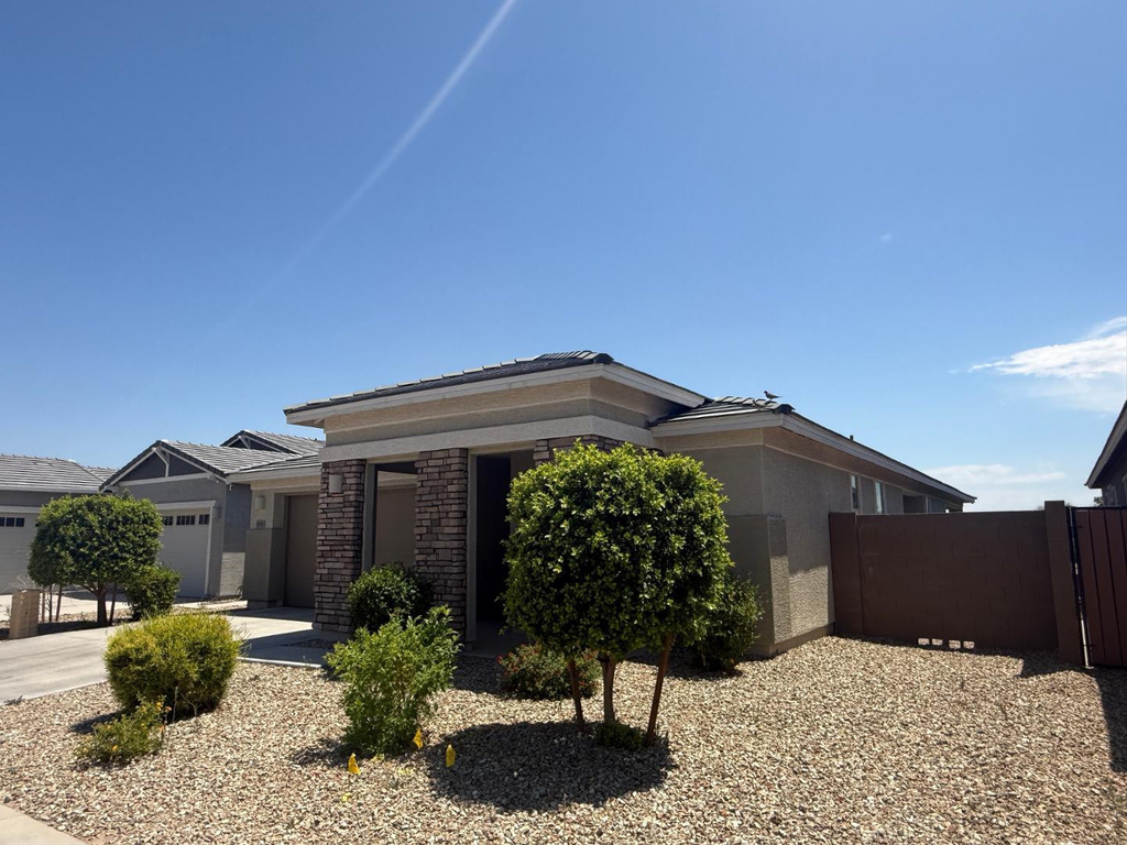 19145 W Coolidge Street - Photo 4