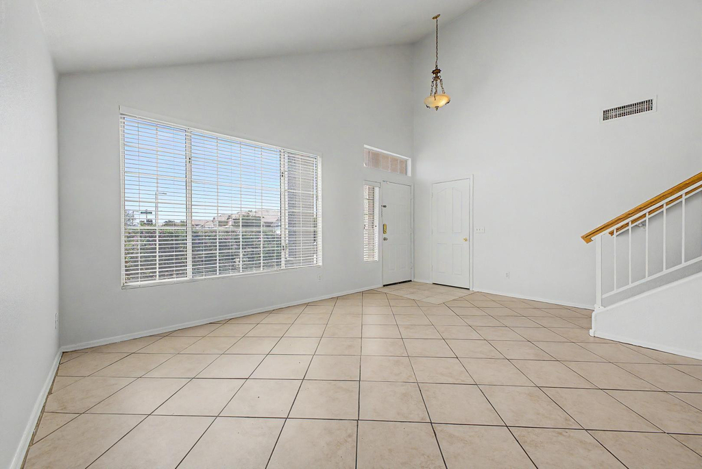 1295 S Honeysuckle Lane - Photo 7