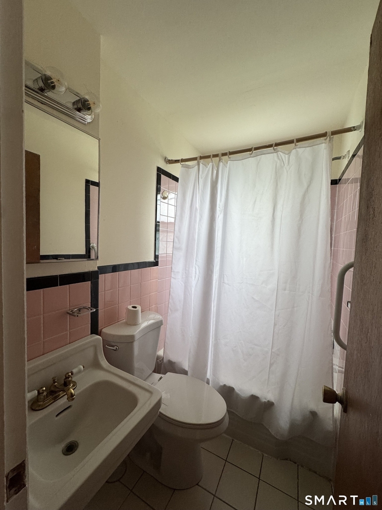 218 Flax Hill Road - Photo 3