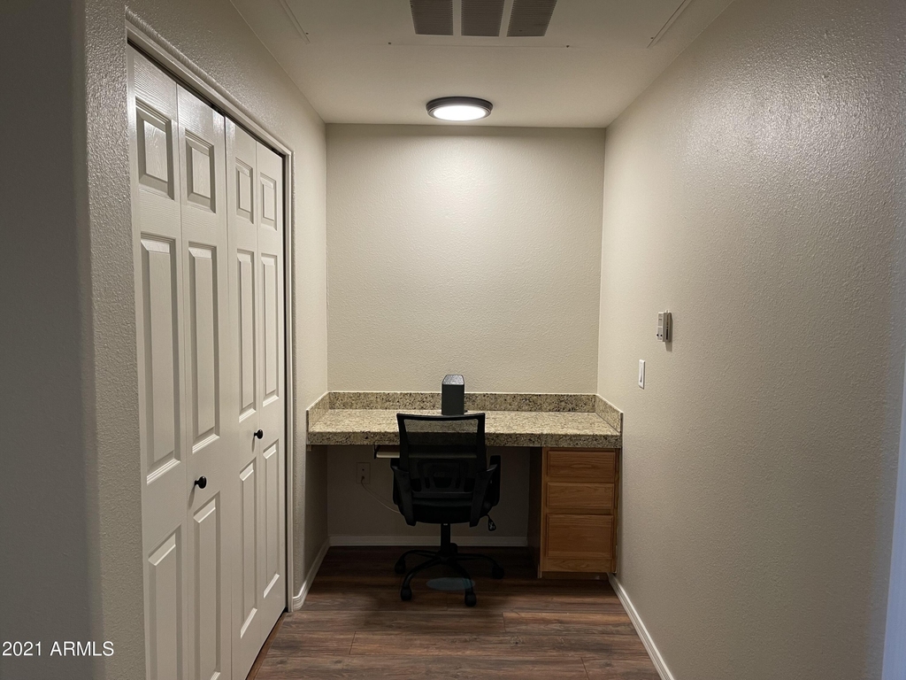 20100 N 78th Place - Photo 10