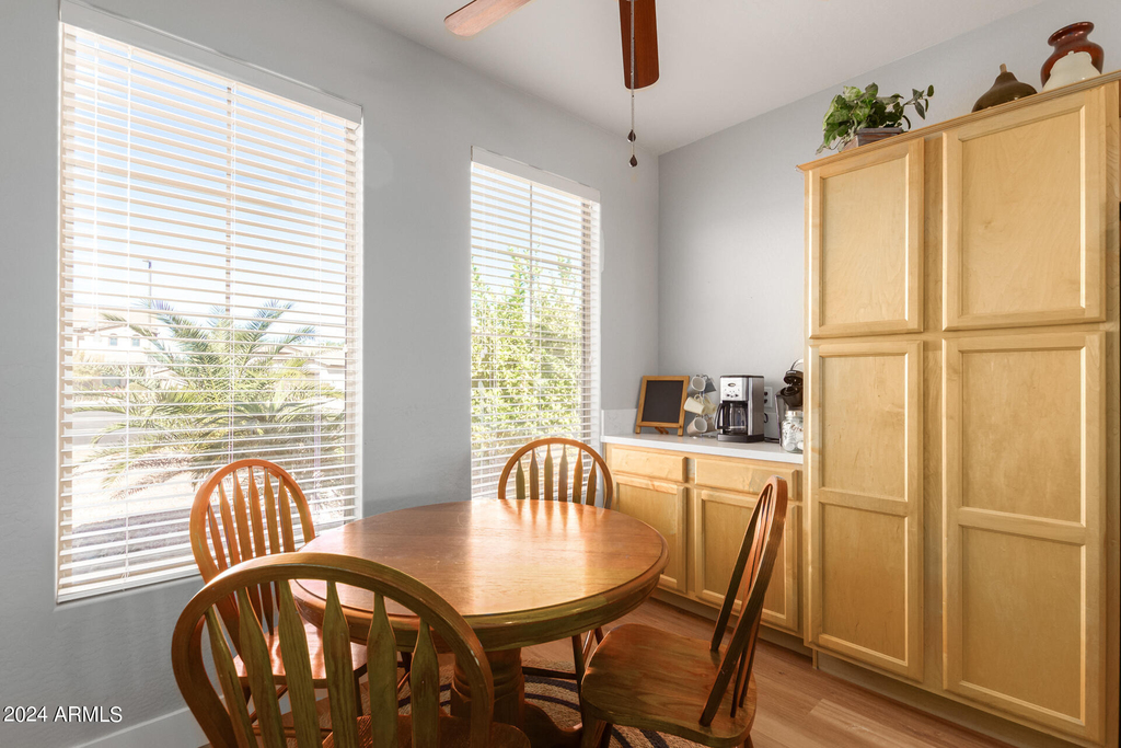 3725 E Meadowview Drive - Photo 14