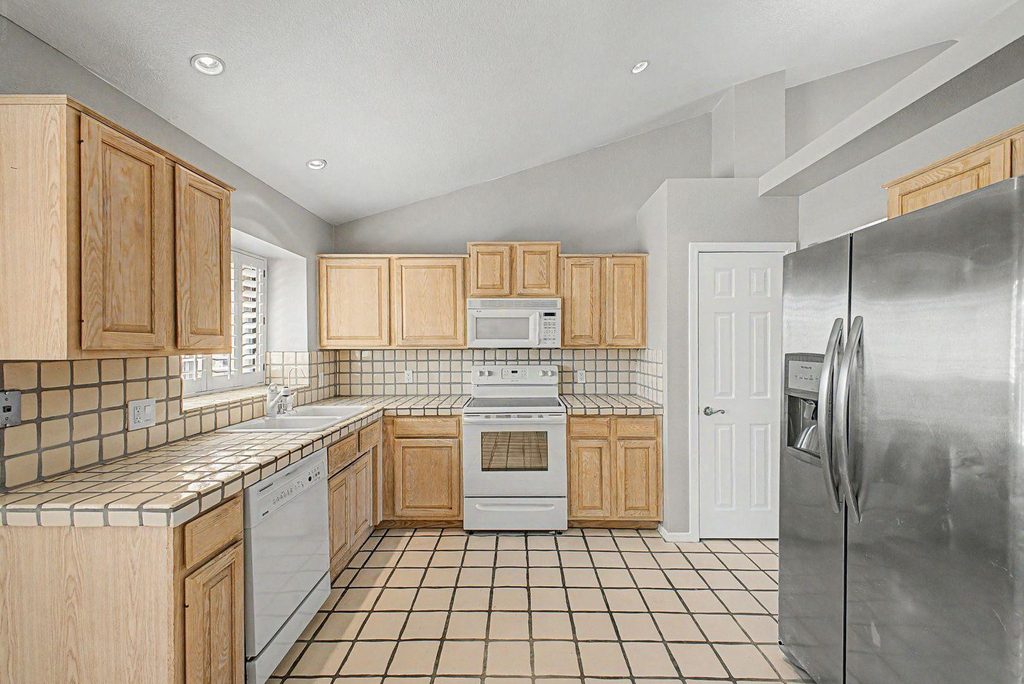 5719 E Saint John Road - Photo 6