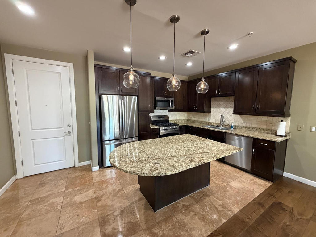 7291 N Scottsdale Road - Photo 2
