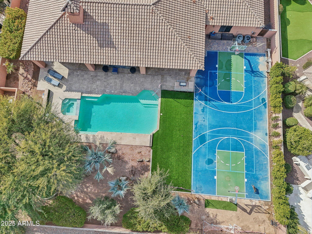 351 N Cloverfield Circle - Photo 4