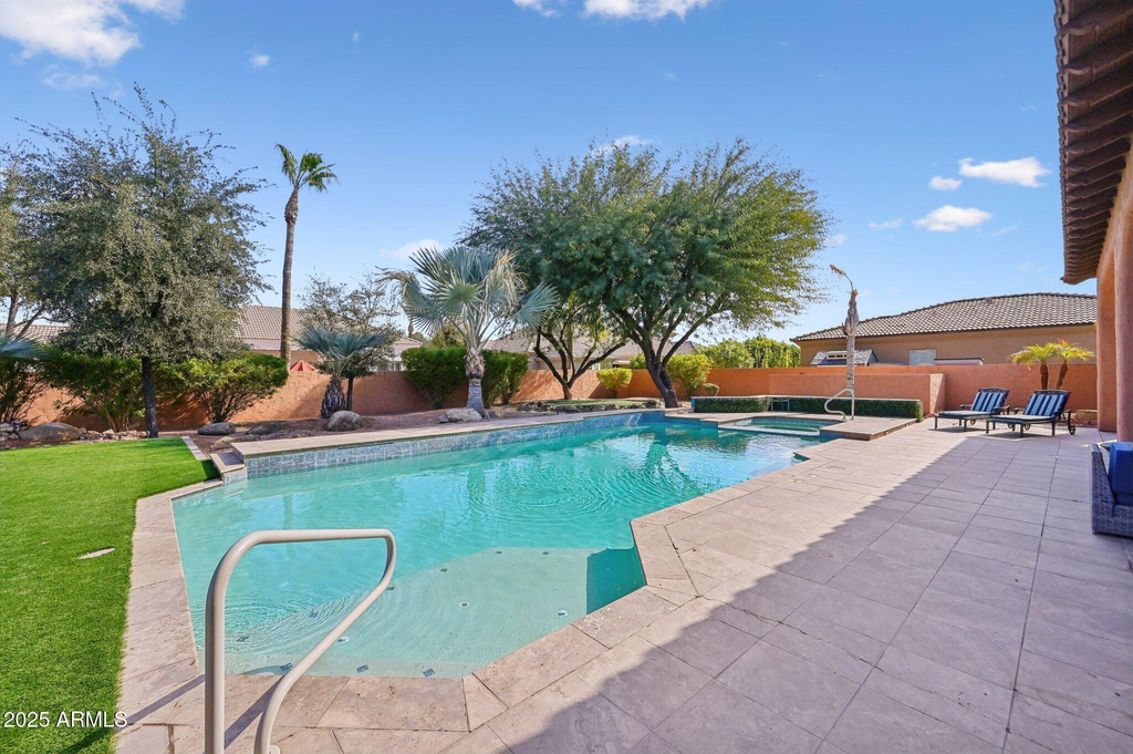 351 N Cloverfield Circle - Photo 8