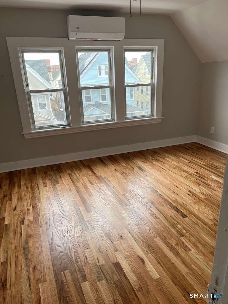 85 James Street - Photo 2