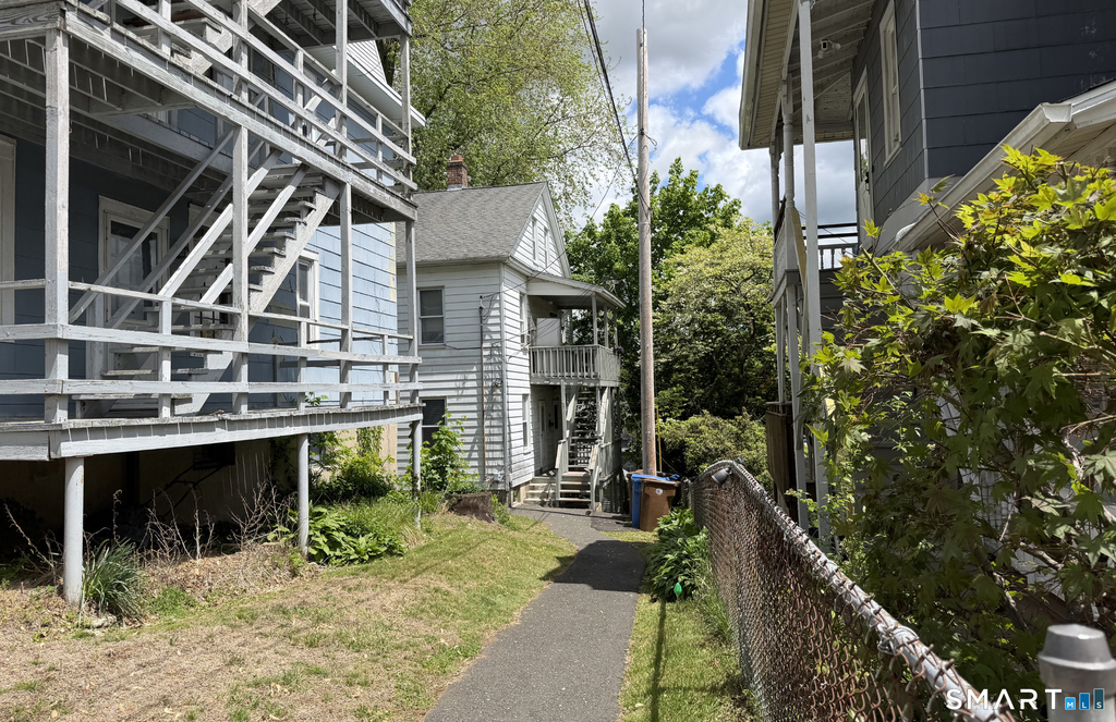 109 1/2 Oak Avenue - Photo 13