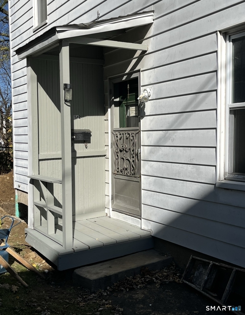 109 1/2 Oak Avenue - Photo 0