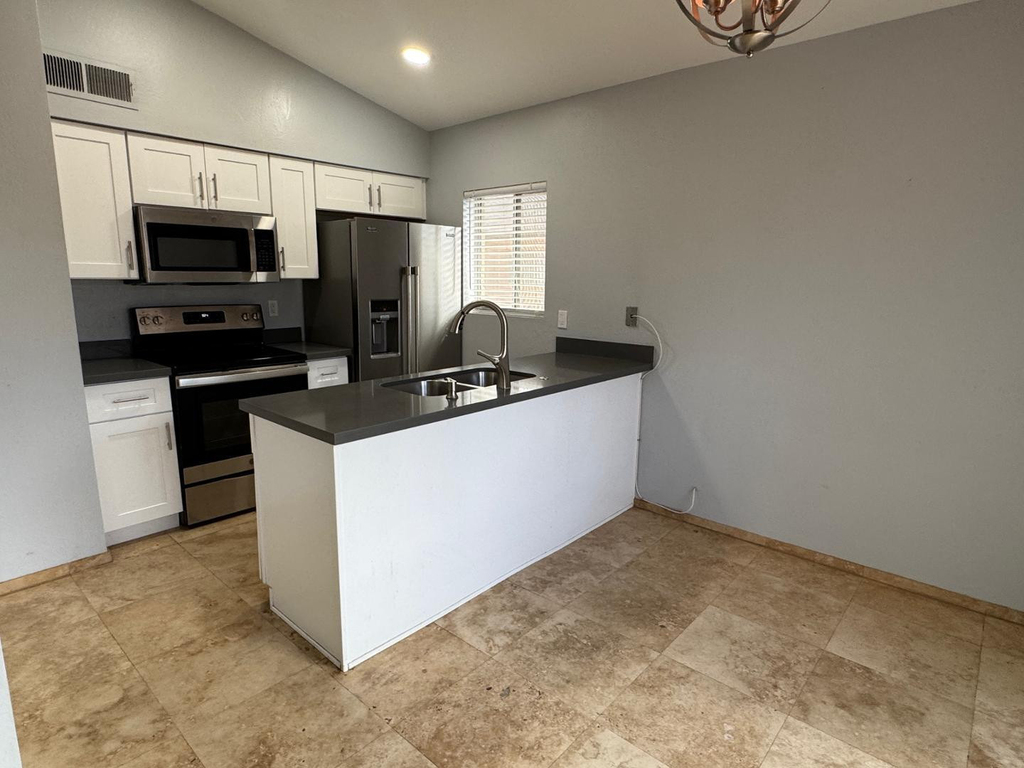117 W Concorda Drive - Photo 26
