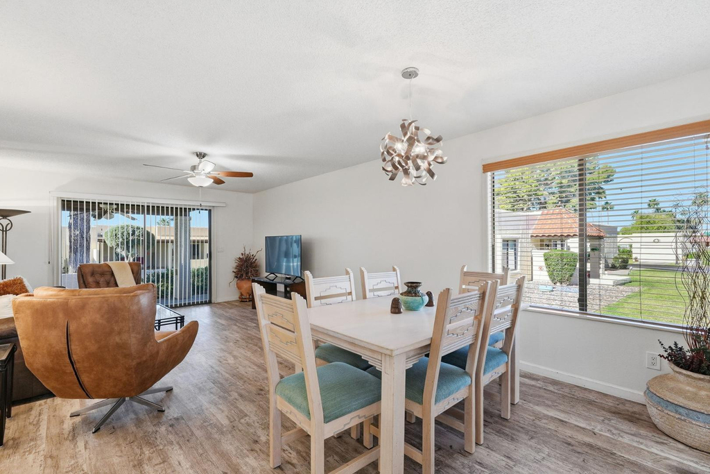 650 S Arrowwood Way - Photo 2