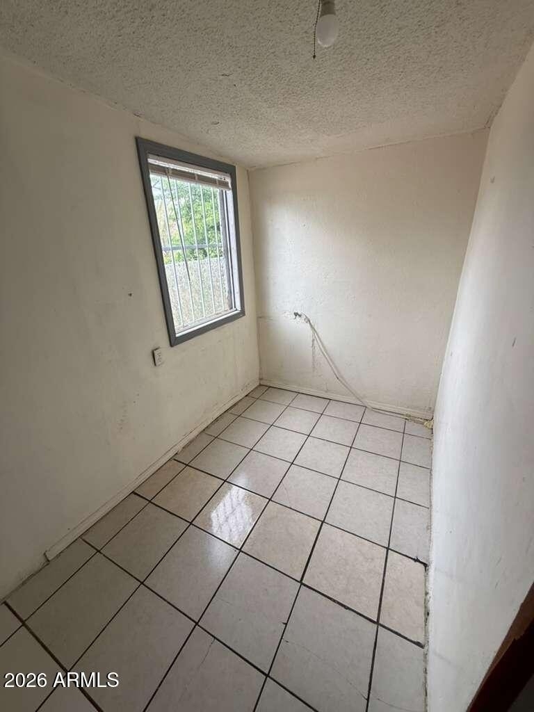 834 E 5th Street - Photo 9