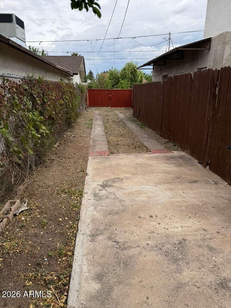 834 E 5th Street - Photo 19