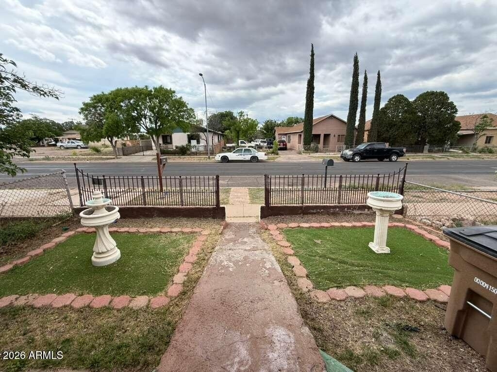 834 E 5th Street - Photo 1