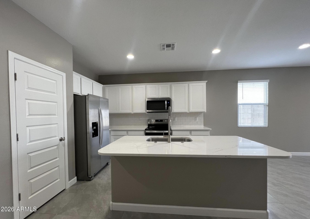 24068 W Whyman Avenue - Photo 1