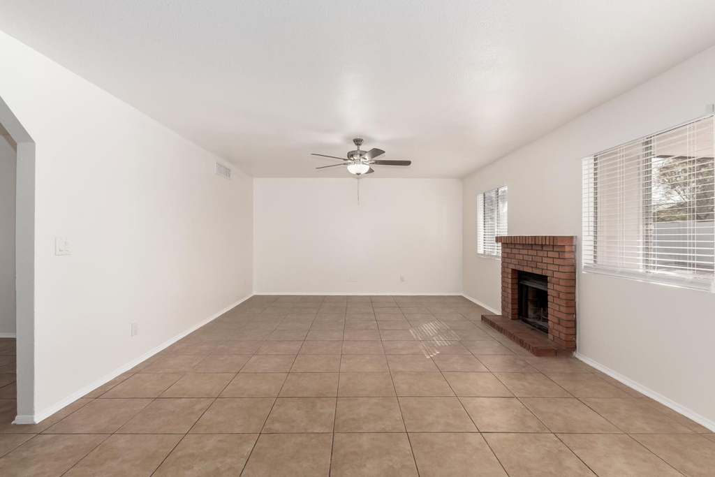 7027 W Palo Verde Avenue - Photo 3