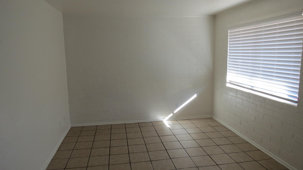 4329 N Longview Avenue - Photo 4
