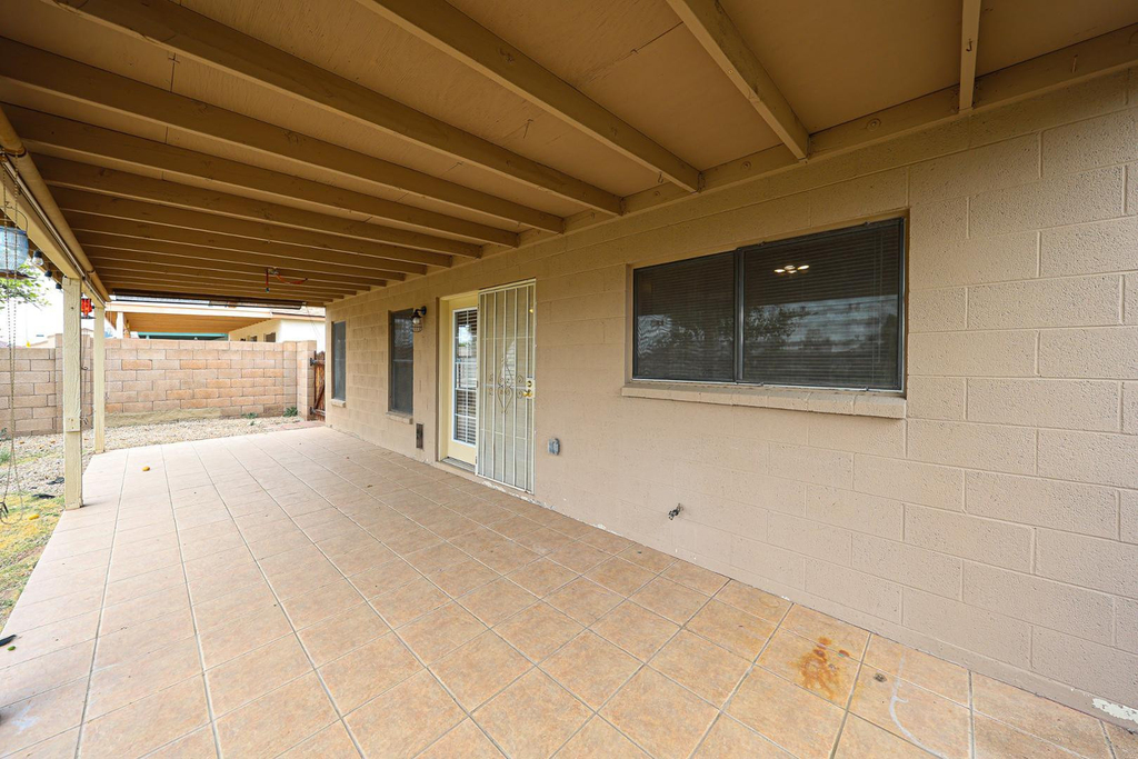 10935 W Ruth Avenue - Photo 28