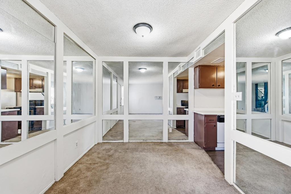 6705 W Devonshire Avenue - Photo 16