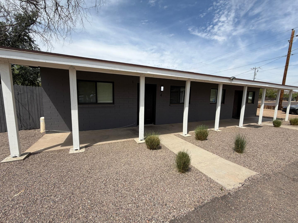 1027 E Dunlap Avenue - Photo 0