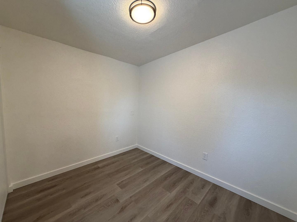1027 E Dunlap Avenue - Photo 11