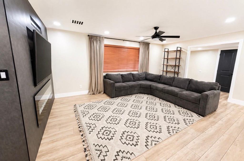 1237 E Riviera Drive - Photo 3