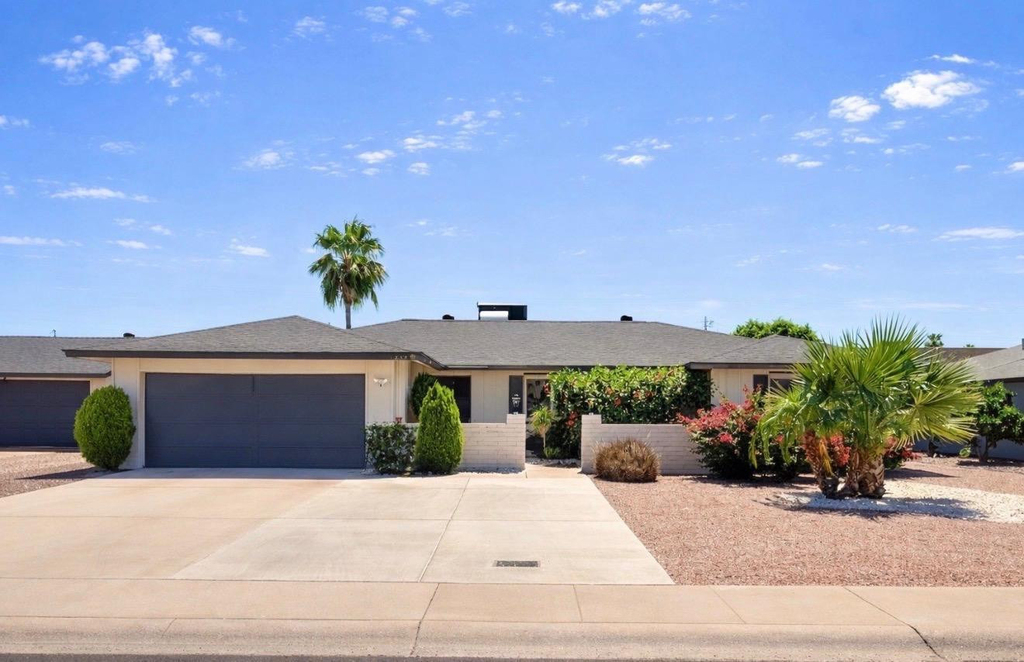 1237 E Riviera Drive - Photo 0