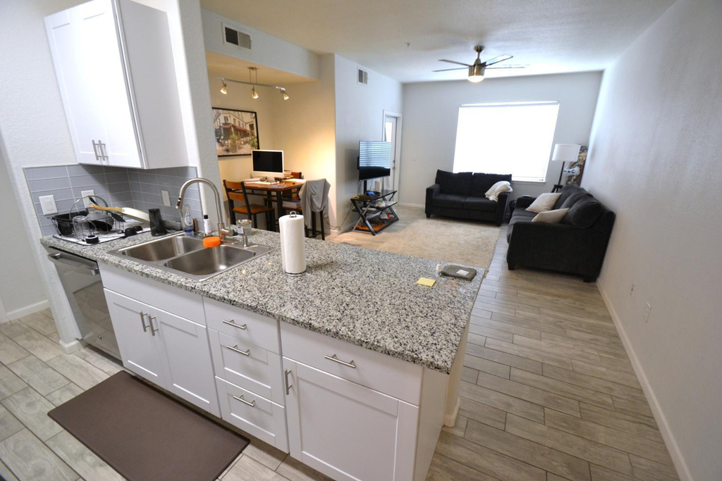 5302 E Van Buren Street - Photo 5