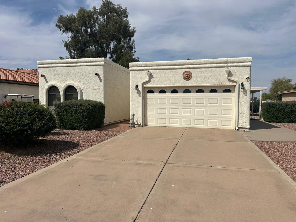 9554 E Fairway Boulevard - Photo 0
